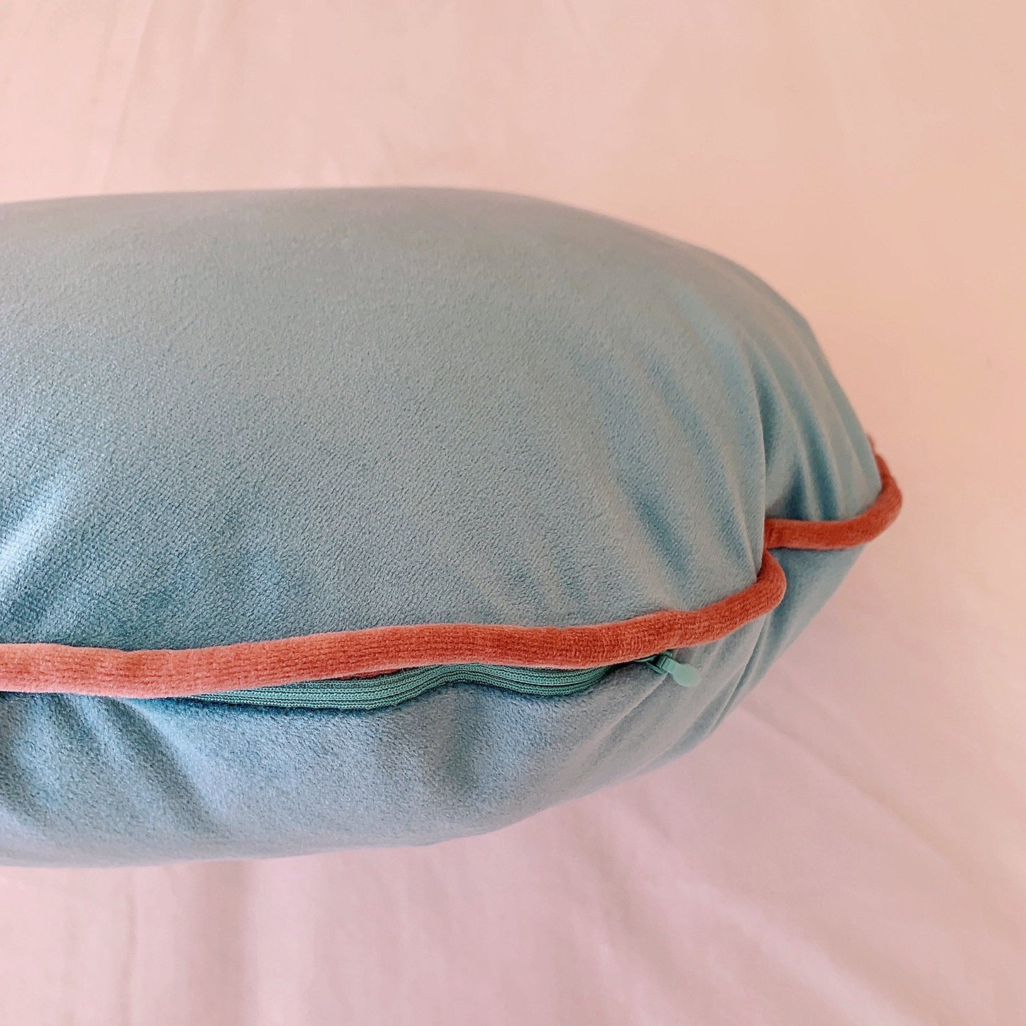 18" Baby Blue Velvet Round Cushion Cover