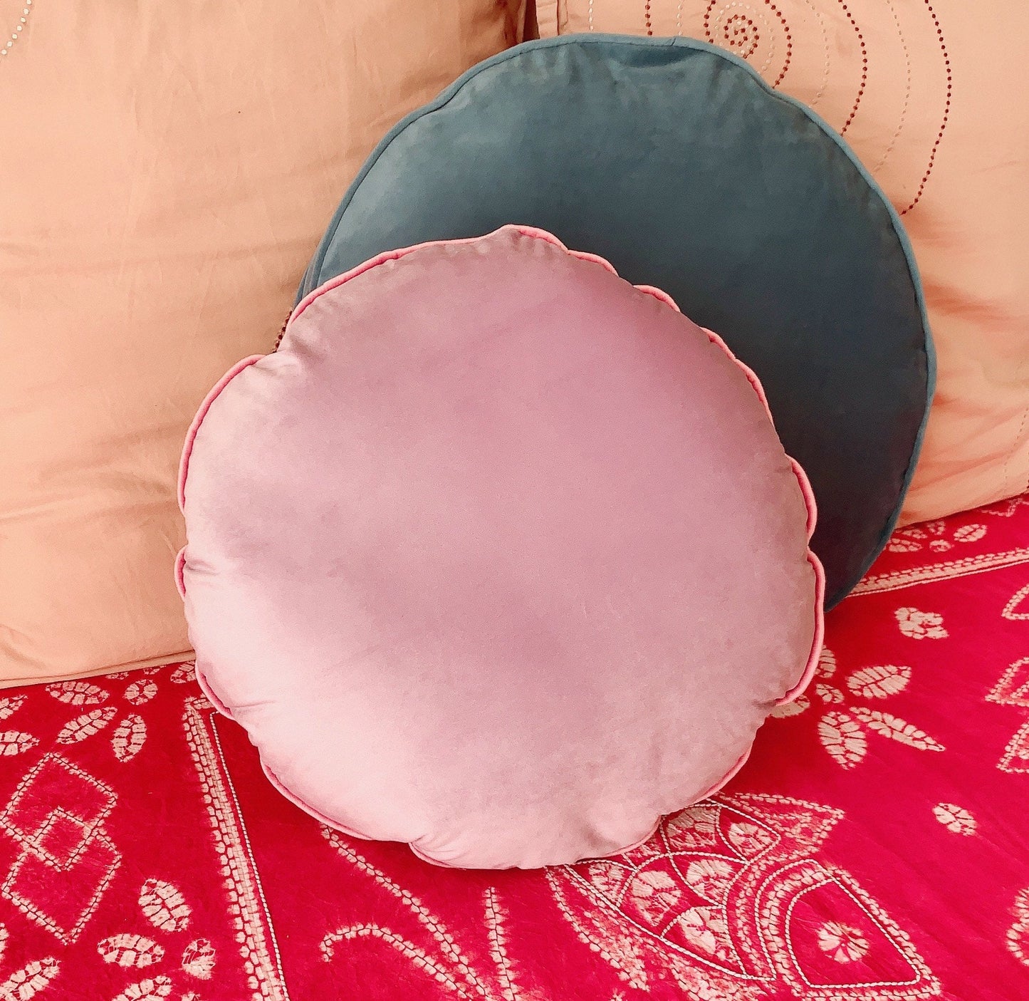Lilac Purple Luxury Velvet Cushion Cover, 18” Round Pillow Cover, Decorative Throw Pillow Lavender Scatter Cushion Cover