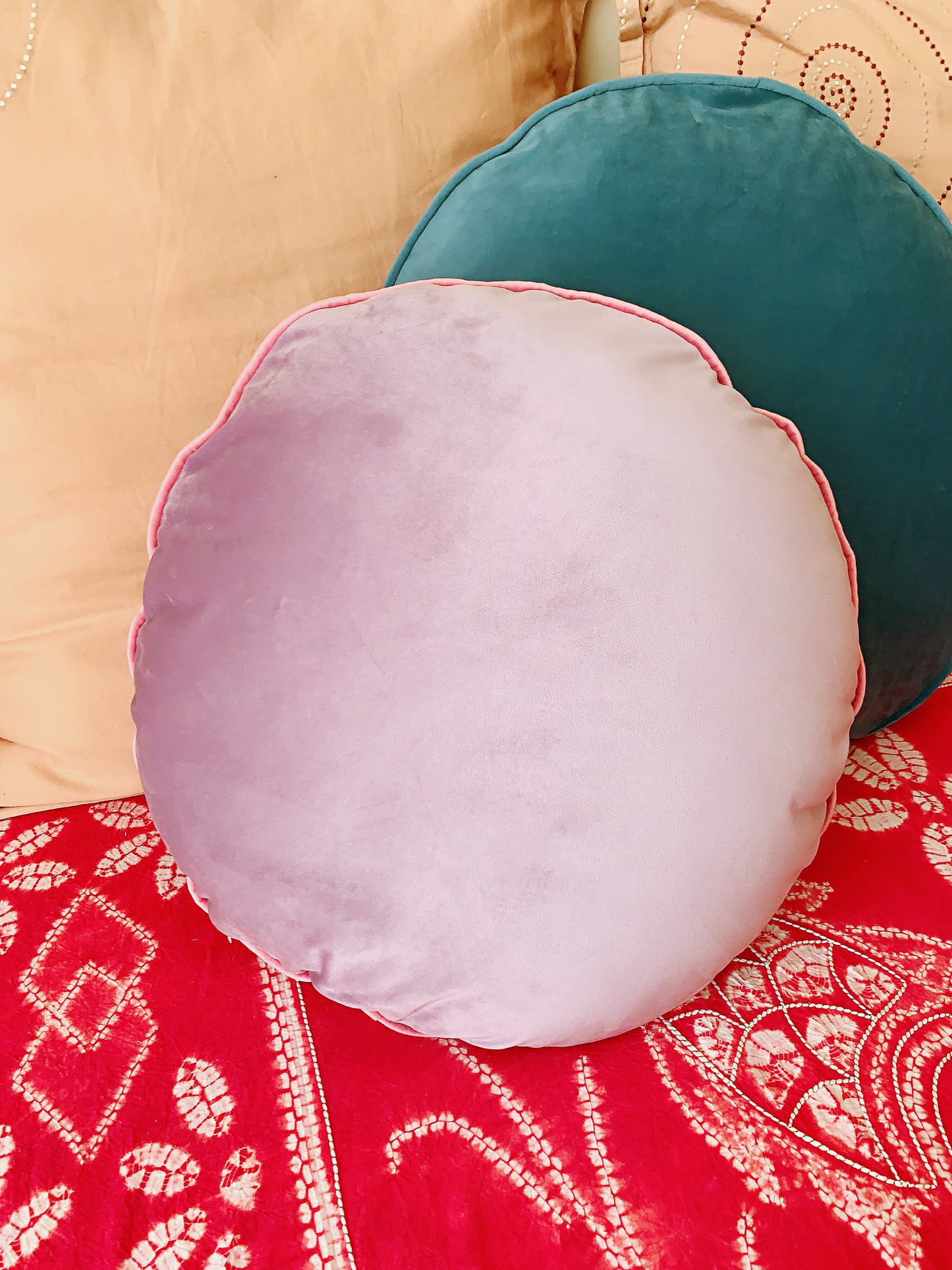 Lilac Purple Luxury Velvet Cushion Cover, 18” Round Pillow Cover, Decorative Throw Pillow Lavender Scatter Cushion Cover
