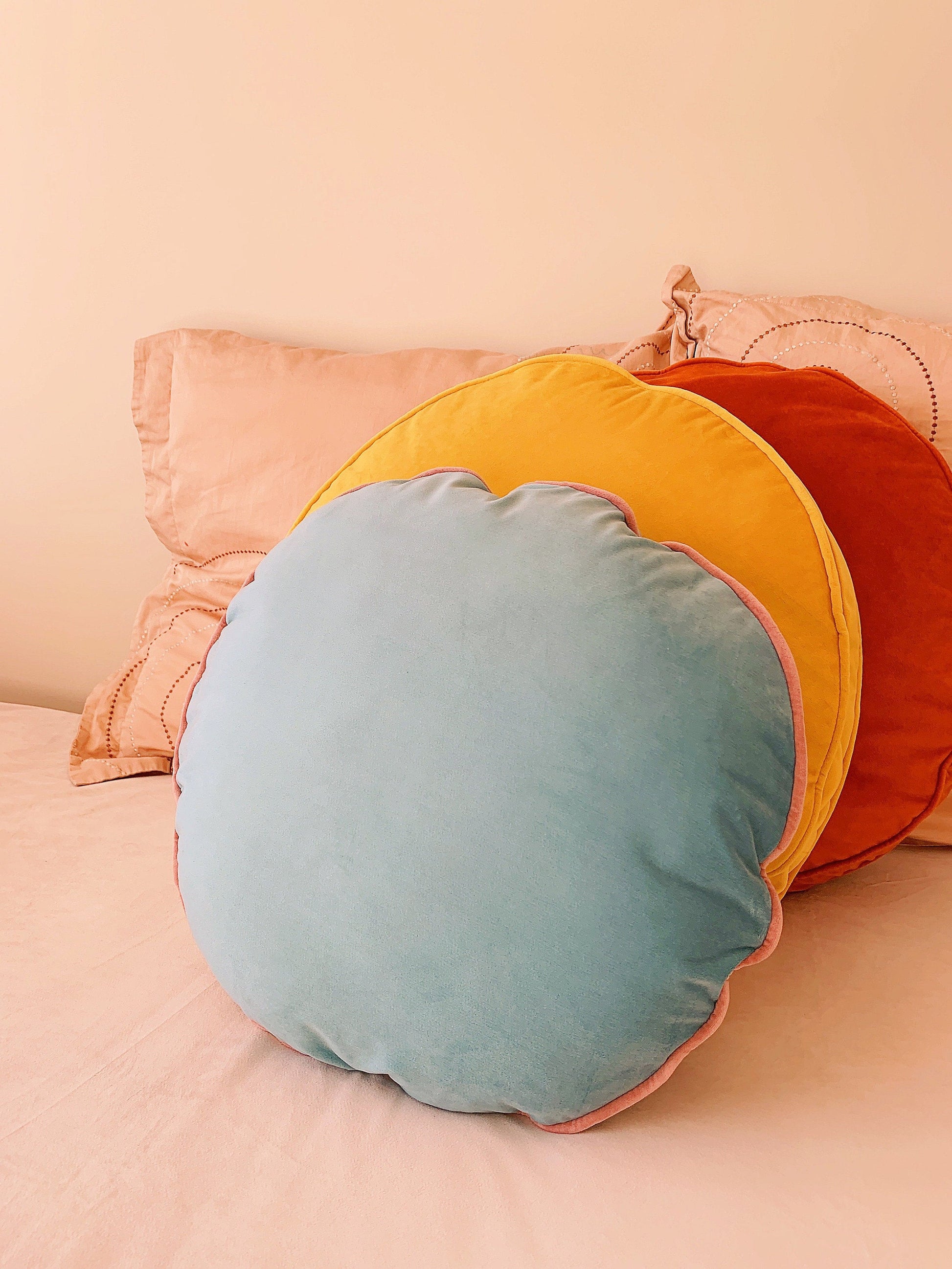 18" Baby Blue Velvet Round Cushion Cover