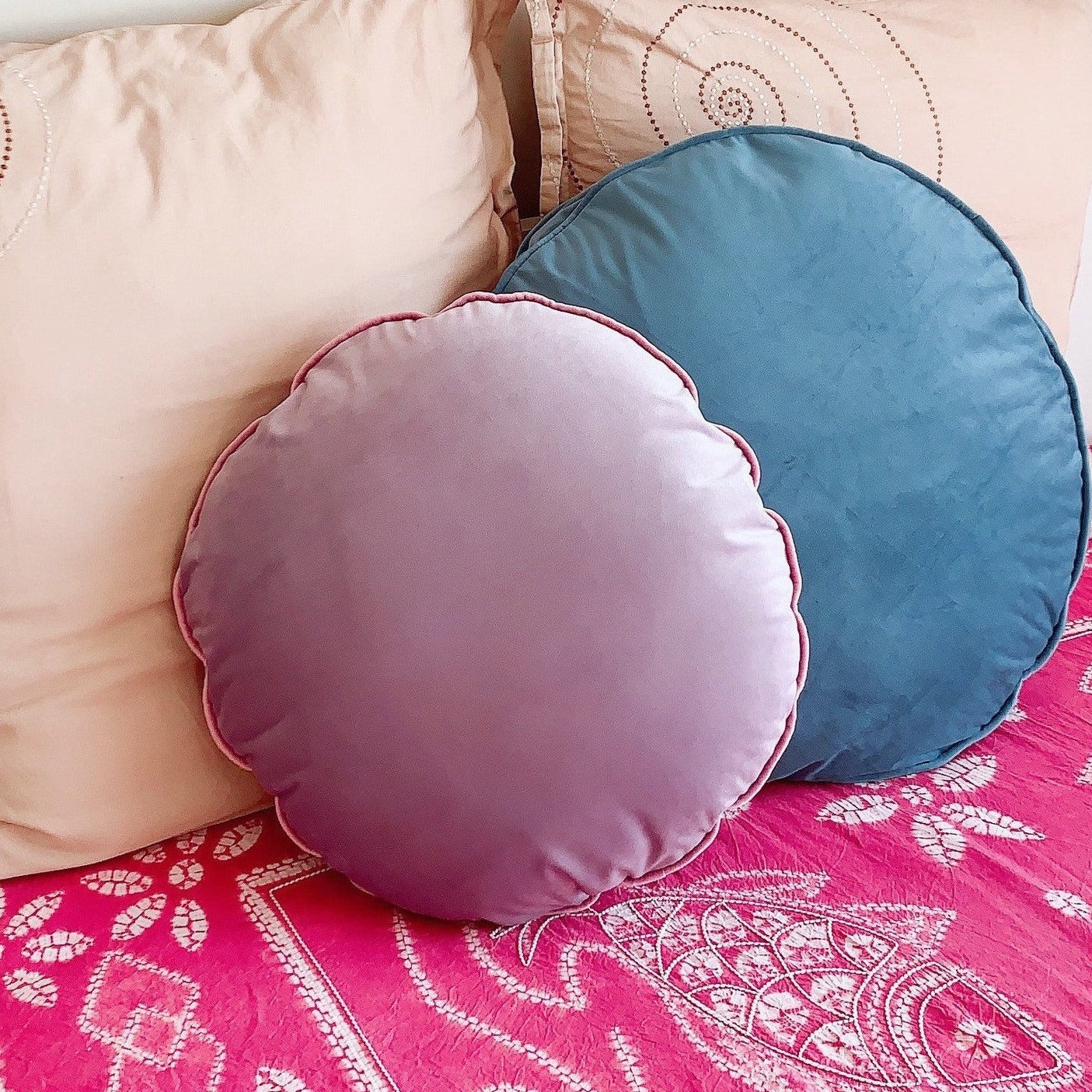 Lilac Purple Luxury Velvet Cushion Cover, 18” Round Pillow Cover, Decorative Throw Pillow Lavender Scatter Cushion Cover