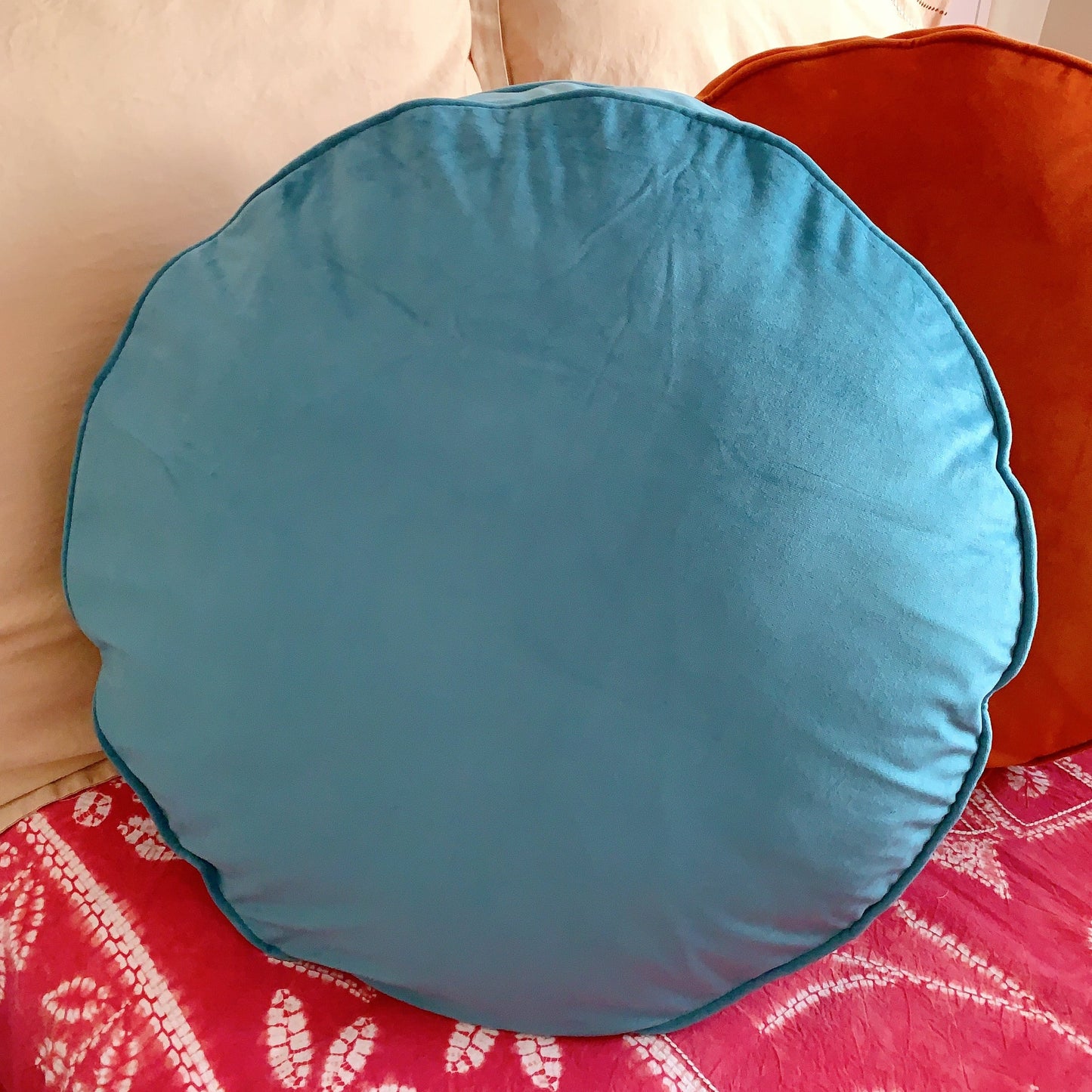 Ice Blue Luxury Velvet Cushion Cover, 20” Round Pillow Cover, Decorative Throw Pillow Pale Blue Scatter Cushion